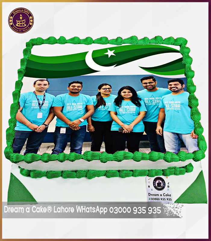 Delicious Independence Day Cake in Lahore