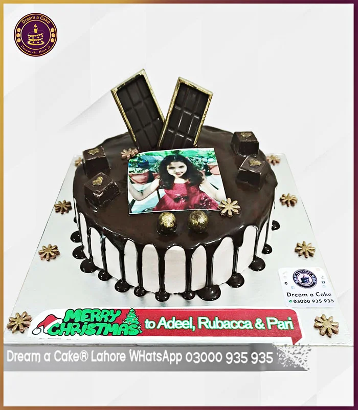 Distinctive Christmas Edible Picture Cake in Lahore