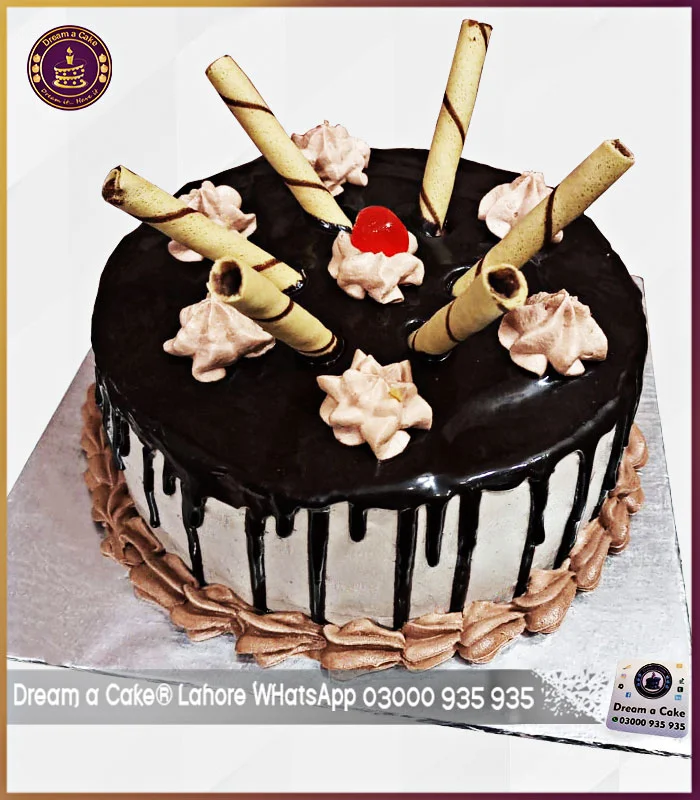 Luxurious Treat Chocolate Designer Cake in Lahore